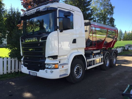 Scania R580 med asfaltbalje